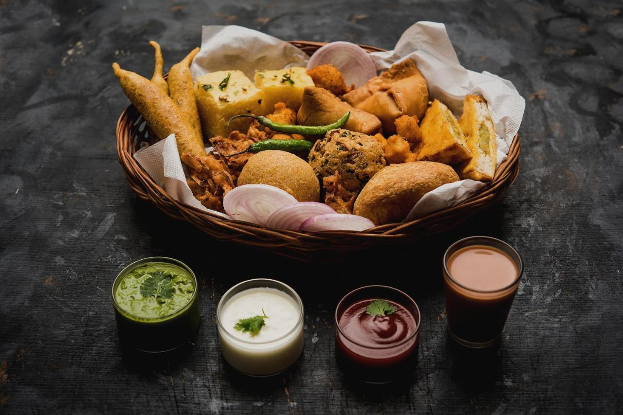 Townhouse Function Inn Near Chaudhary Charan Singh International Airport Lucknow Luaran gambar