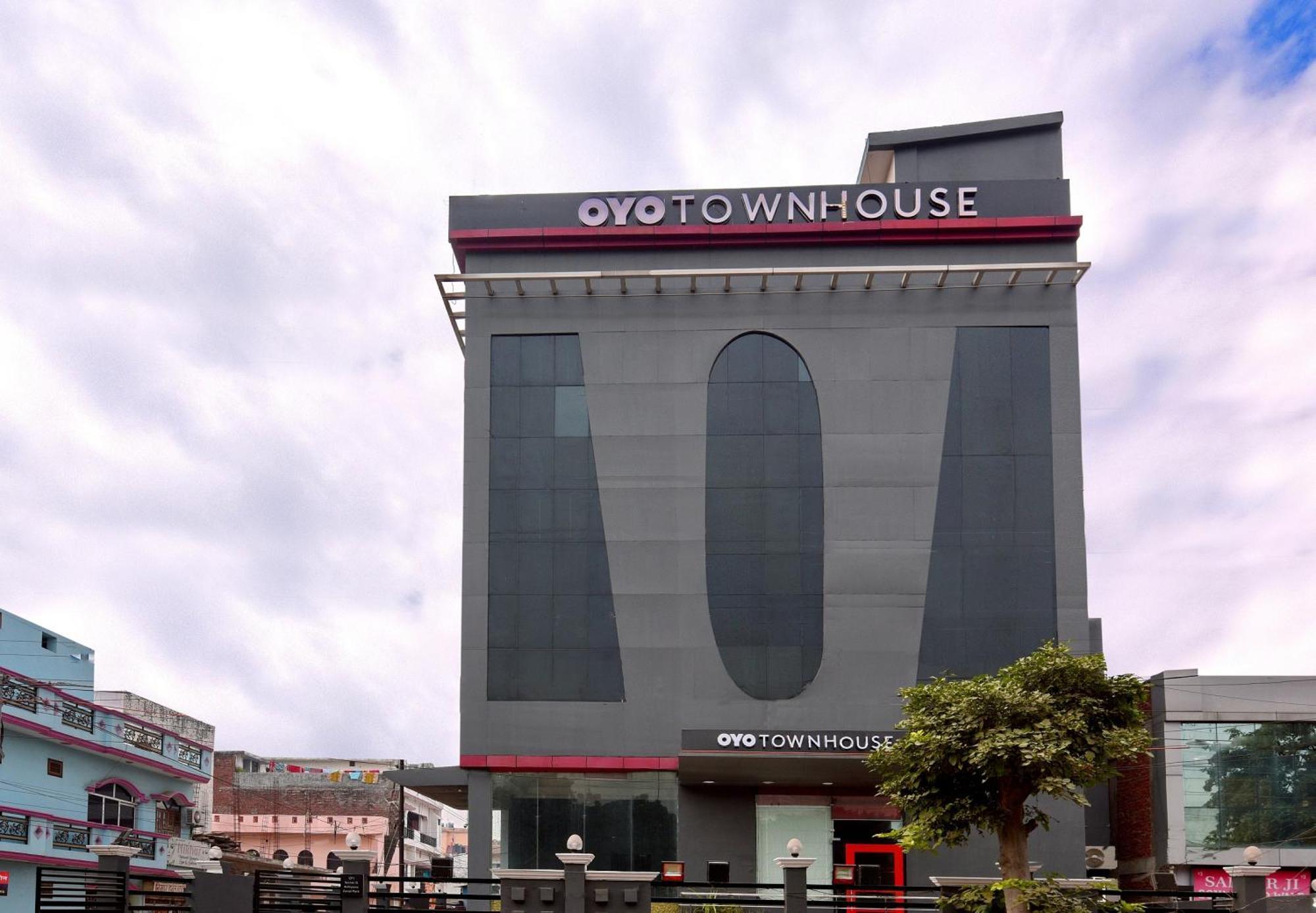 Townhouse Function Inn Near Chaudhary Charan Singh International Airport Lucknow Luaran gambar